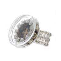 Showcase an image with a glass bezel & rhinestone chain in this fun finger ring project.