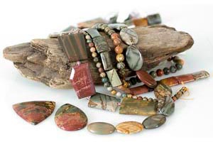 Typical appearance of red creek jasper beads. Typical appearance of red creek jasper beads.